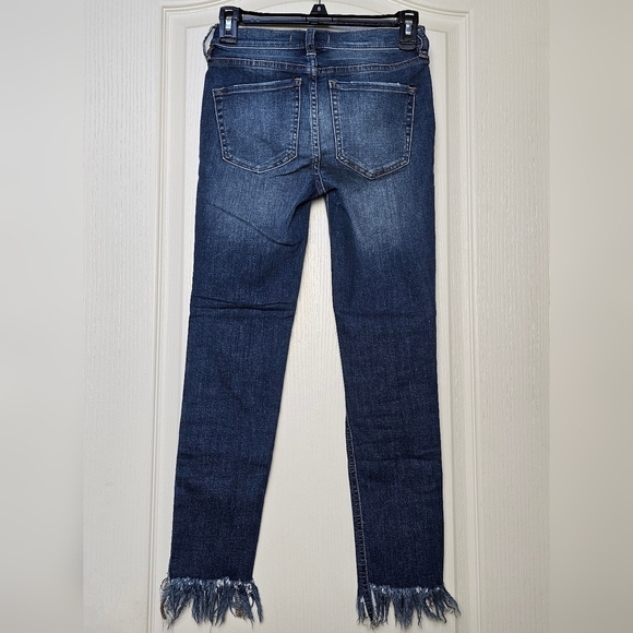 Women's Free People 5-Pocket Great Heights Frayed Skinny Jeans in SKY size 24 - Picture 5 of 12
